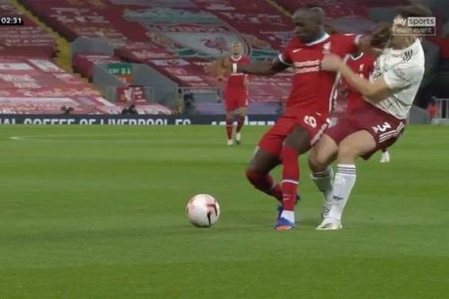 Quá bức xúc, người hâm mộ Arsenal đòi tống cổ Sadio Mane