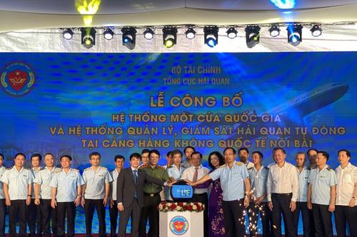 Hệ thống quản lý giám sát hải quan tự động tại Nội Bài chính thức đi vào hoạt động