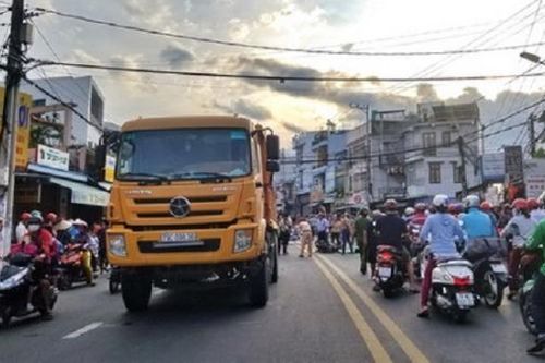 Tin giao thông đến sáng 29/9: Liên tiếp va chạm ô tô, 2 người chết, 6 người bị thương