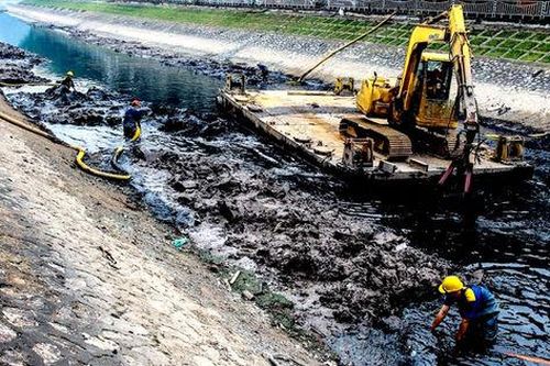 Xử lý ô nhiễm sông Tô Lịch: Việc cấp bách cần làm ngay