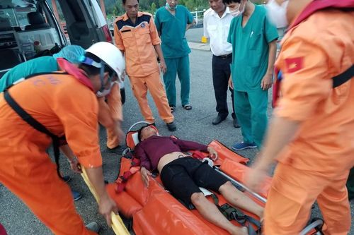 Kịp thời cấp cứu thuyền viên bị đau nặng trên biển