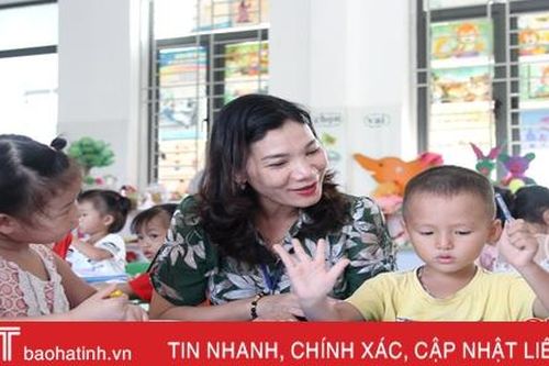 Nữ hiệu trưởng chuyên kiến tạo 'thương hiệu' cho những trường làng ở Hà Tĩnh