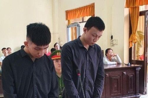 Bị 'phá đám' khi đang cổ vũ đua xe, hai thanh niên đuổi xe truy sát khiến ba người thương vong