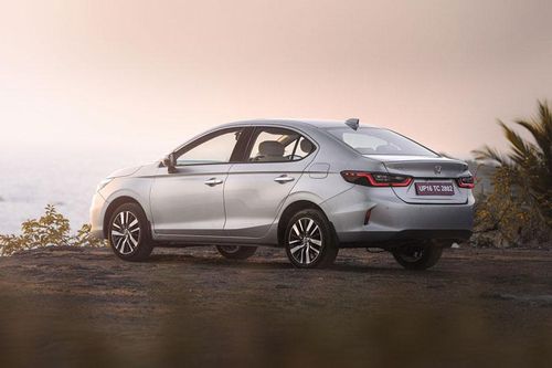 Đánh giá chi tiết Honda City 2020