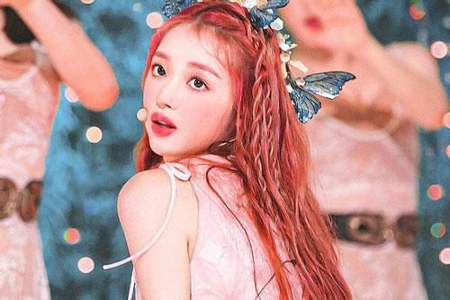 Mỹ nhân Kpop vượt mặt BLACKPINK: Mặt xinh như 'tiên tử', body hoàn hảo không tì vết, chân thon dài cực phẩm
