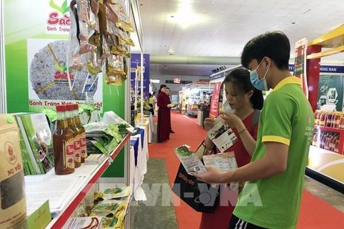 Nhiều giải pháp thay đổi văn hóa tiêu dùng hàng Việt