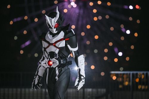 Kamen Rider Ark-One ngoài đời thực: Đỉnh cao cosplay là đây