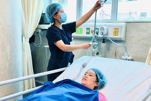 Kích hoạt báo động đỏ toàn viện cứu mẹ con sản phụ bị tai nạn giao thông nguy kịch