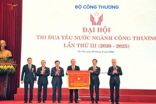 Toàn ngành Công Thương tích cực hưởng ứng phong trào thi đua yêu nước