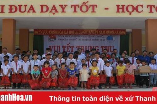 Chương trình Vui Tết trung thu và cắt tóc miễn phí cho trẻ em