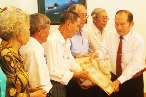 Các Câu lạc bộ Liên thế hệ: Huy động nguồn quỹ được hơn 573 triệu đồng
