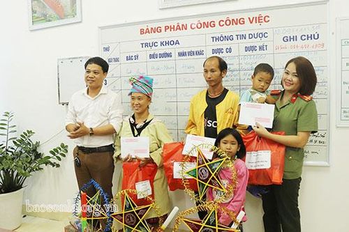 Chương trình 'Tết trung thu – Kết nối yêu thương'