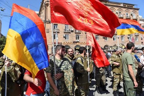 Armenia - Azerbaijan: Chiến sự bùng nổ