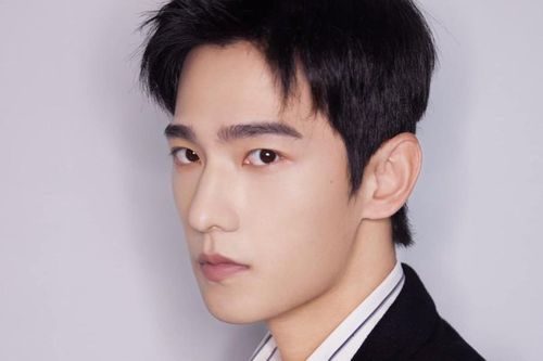Dương Dương có đáng bị chỉ trích là lạnh lùng khi làm điều này với Địch Lệ Nhiệt Ba?