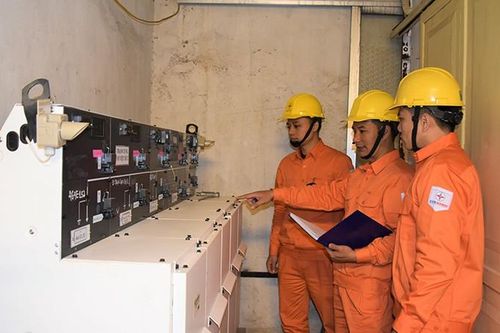 Đảm bảo điện phục vụ Đại hội lần thứ XVII Đảng bộ thành phố Hà Nội và lễ kỷ niệm 1010 năm Thăng Long Hà Nội