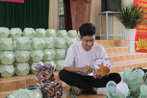 Cần Thơ: Trung thu sẻ chia