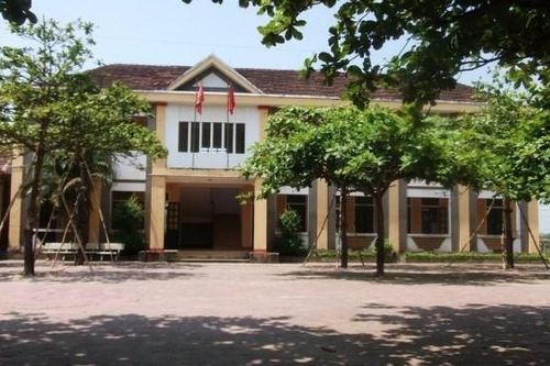 Mắc bệnh 'lạ', hàng loạt học sinh lớp 4 cứ ai hỏi đến là khóc