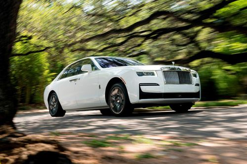 Rolls-Royce Ghost 2021 - quyến rũ và hiện đại