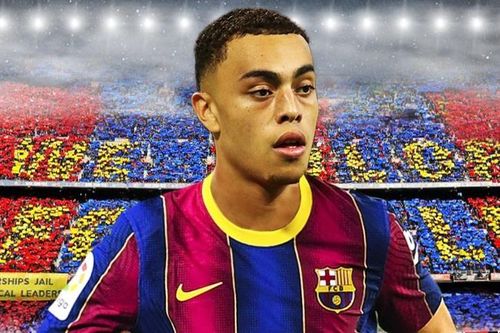Hậu vệ 19 tuổi kiểm tra y tế tại Barca