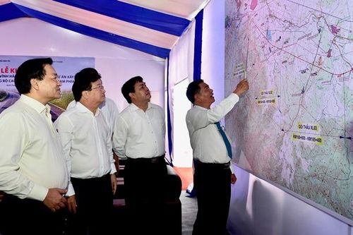 Khởi công đoạn cao tốc Vĩnh Hảo-Phan Thiết