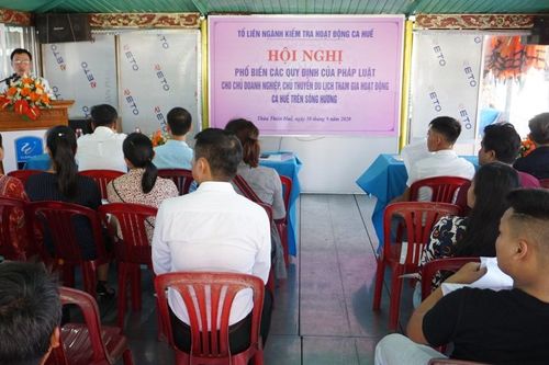 Tập huấn cho các doanh nghiệp, chủ thuyền du lịch tham gia hoạt động ca Huế trên sông Hương