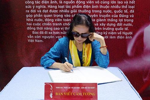 Triển lãm nhiều hình ảnh, tư liệu quý về Chủ tịch Hồ Chí Minh và điện ảnh Cách mạng Việt Nam