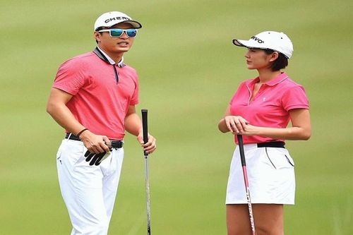 Hồng Đăng, MC Thu Hoài 'lên đồ' hồng rực, nổi bật cả sân golf