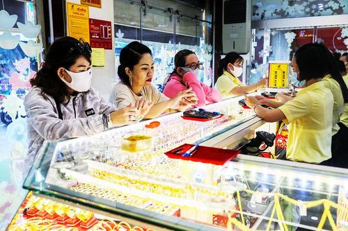 Giá vàng trong nước tiếp tục tăng mạnh phiên giao dịch cuối tháng