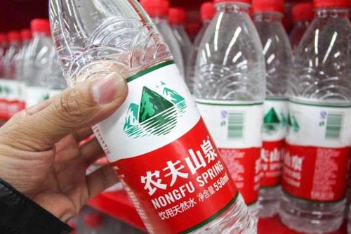 Nongfu Spring: Thành công bắt nguồn từ nỗi sợ nguồn nước ô nhiễm