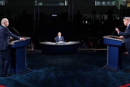 Bầu cử Tổng thống Mỹ: Donald Trump và Joe Binden có cuộc tranh luận 'hỗn loạn'