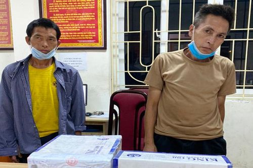 Bắt giữ hai đối tượng 'cõng' thuê 15 bánh heroin