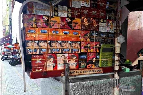 Phố bán 'thần dược sung sướng', hướng dẫn 'bẫy tình' ở Sài Gòn