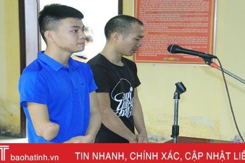 Chống đối, chém công an xã bị thương, 2 anh em 'dắt nhau' vào tù