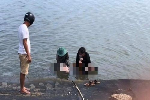 Phát hiện thi thể nam sinh lớp 10 nổi trên sông Trường Giang