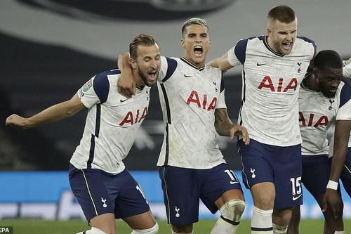 Tottenham loại Chelsea khỏi Cúp Liên đoàn sau loạt penalty may rủi