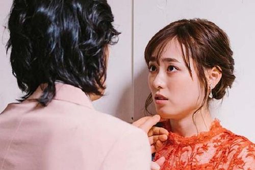 Anh bạn thân của chồng đến ở nhờ nửa tháng, tôi hoảng loạn mỗi lần nhìn vào căn bếp