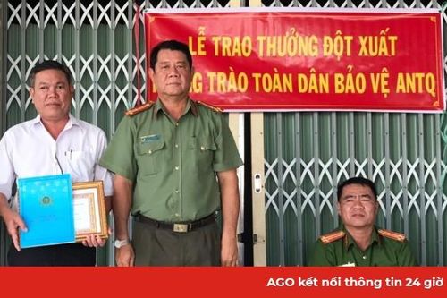 Phú Tân: Khen thưởng cá nhân có thành tích xuất sắc trong đấu tranh phòng, chống tội phạm