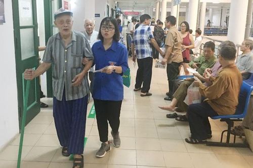 Chung tay chăm sóc người cao tuổi