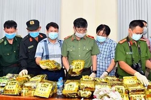 Những bí mật trong đường dây ma túy đá do cựu Cảnh sát Hàn Quốc cầm đầu
