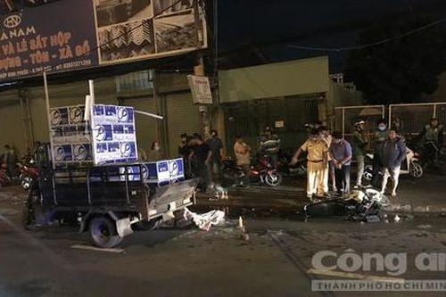 Người đàn ông đi xe máy ngã, bị xe ba gác cán tử vong ở Sài Gòn