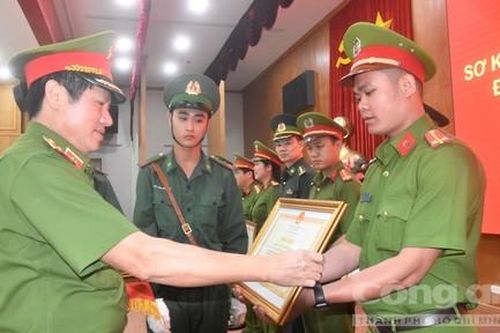 Khen thưởng vụ phá đường dây buôn 170kg ma túy của cựu cảnh sát Hàn Quốc