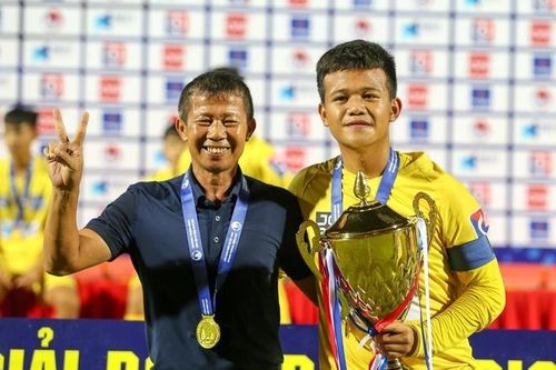 Cầu thủ U17 SLNA nghỉ đá bóng để đi học: Tốt nghiệp xong sẽ tính toán tiếp