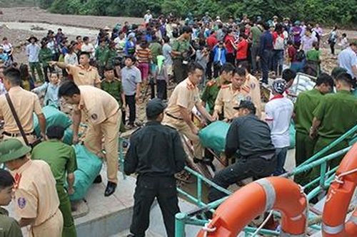 Sắc nắng trên dòng Đà giang
