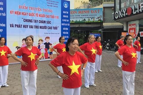 Hà Nội: Nỗ lực 'làm chậm lại' quá trình già hóa dân số