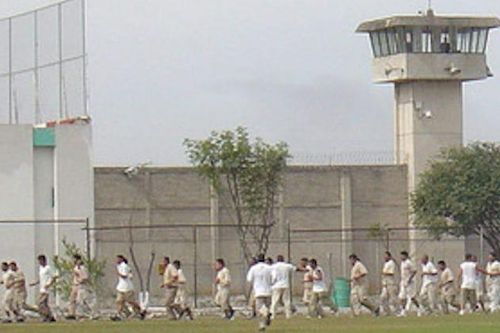 Mexico bất ngờ đóng cửa trại giam mà 'trùm El Chapo' từng vượt ngục