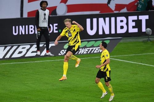Quyết định thay người khó hiểu khiến Dortmund thua Bayern