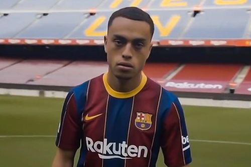 Sergino Dest ra mắt sân gần 100.000 chỗ của Barca