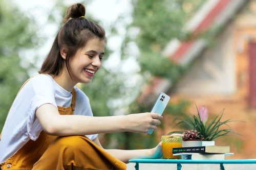OPPO A93 hướng đến các bạn trẻ năng động