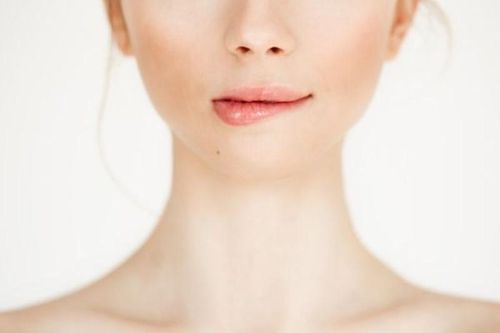 4 thứ nhất định phải có để môi hồng mềm mại, quyến rũ