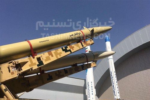 Iran trình làng tên lửa đạn đạo mới có khả năng tiêu diệt tàu sân bay